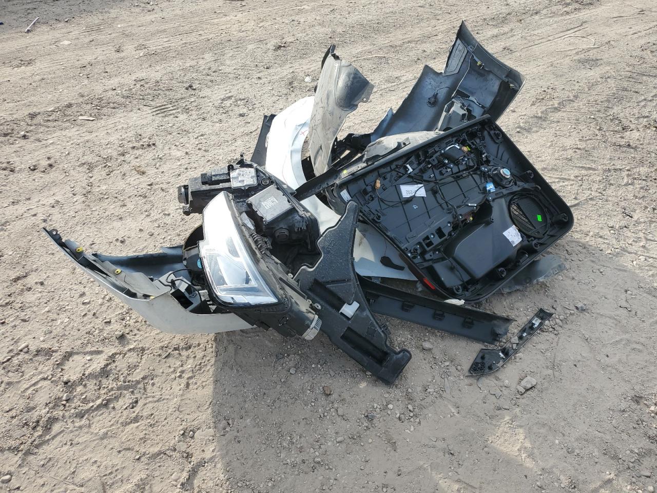 2017 Audi A4 Ultra Premium Plus VIN: WAULMAF4XHA157619 Lot: 82744575