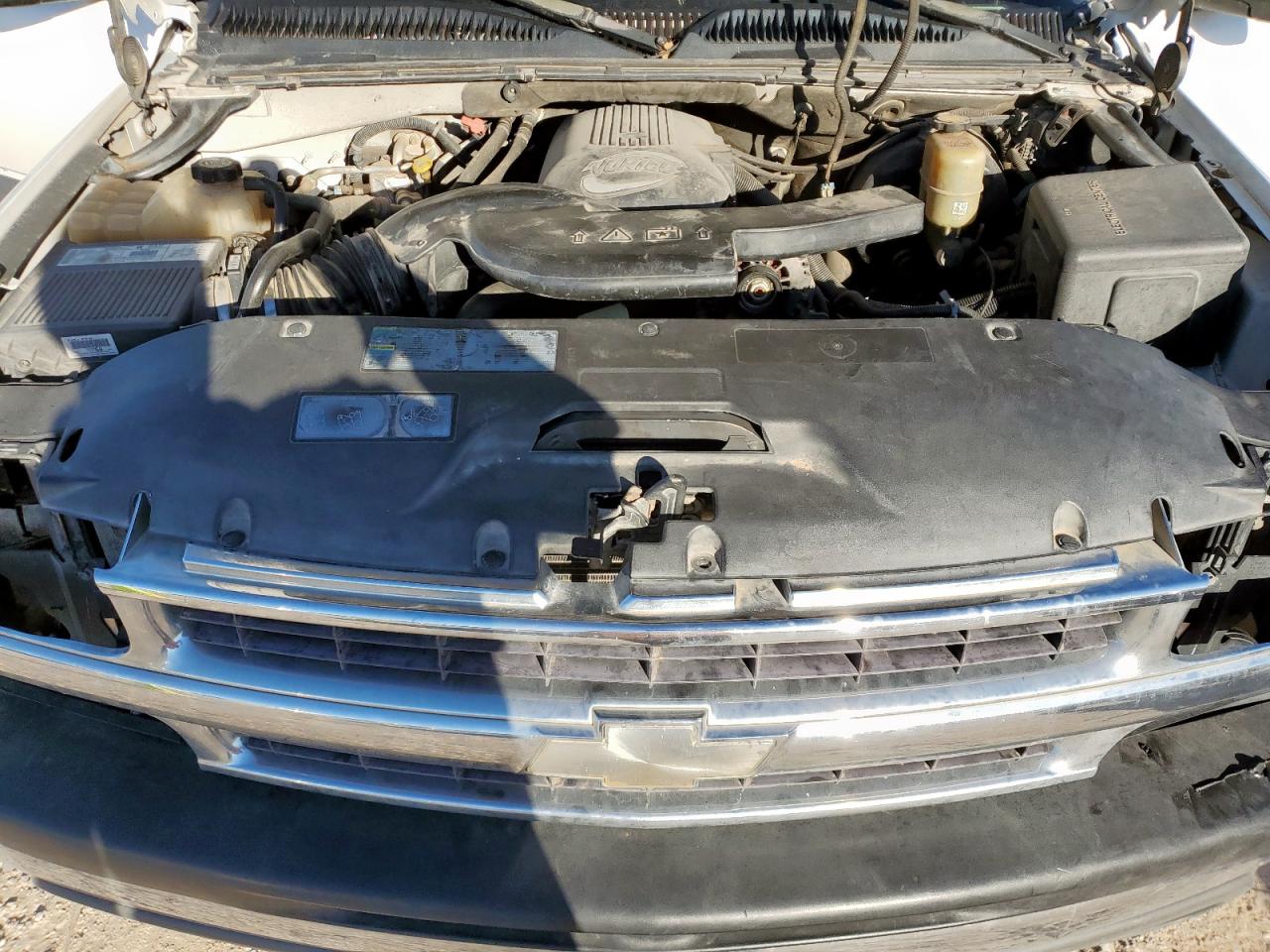 2002 Chevrolet Tahoe C1500 VIN: 1GNEC13Z72J199226 Lot: 90643225