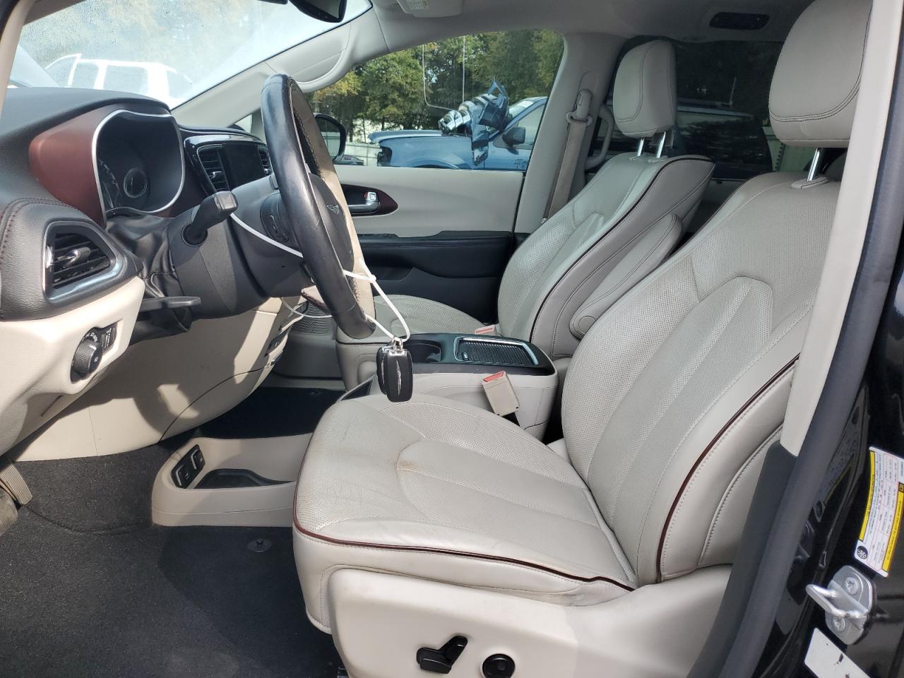 2017 Chrysler Pacifica Limited VIN: 2C4RC1GG6HR520003 Lot: 82619295