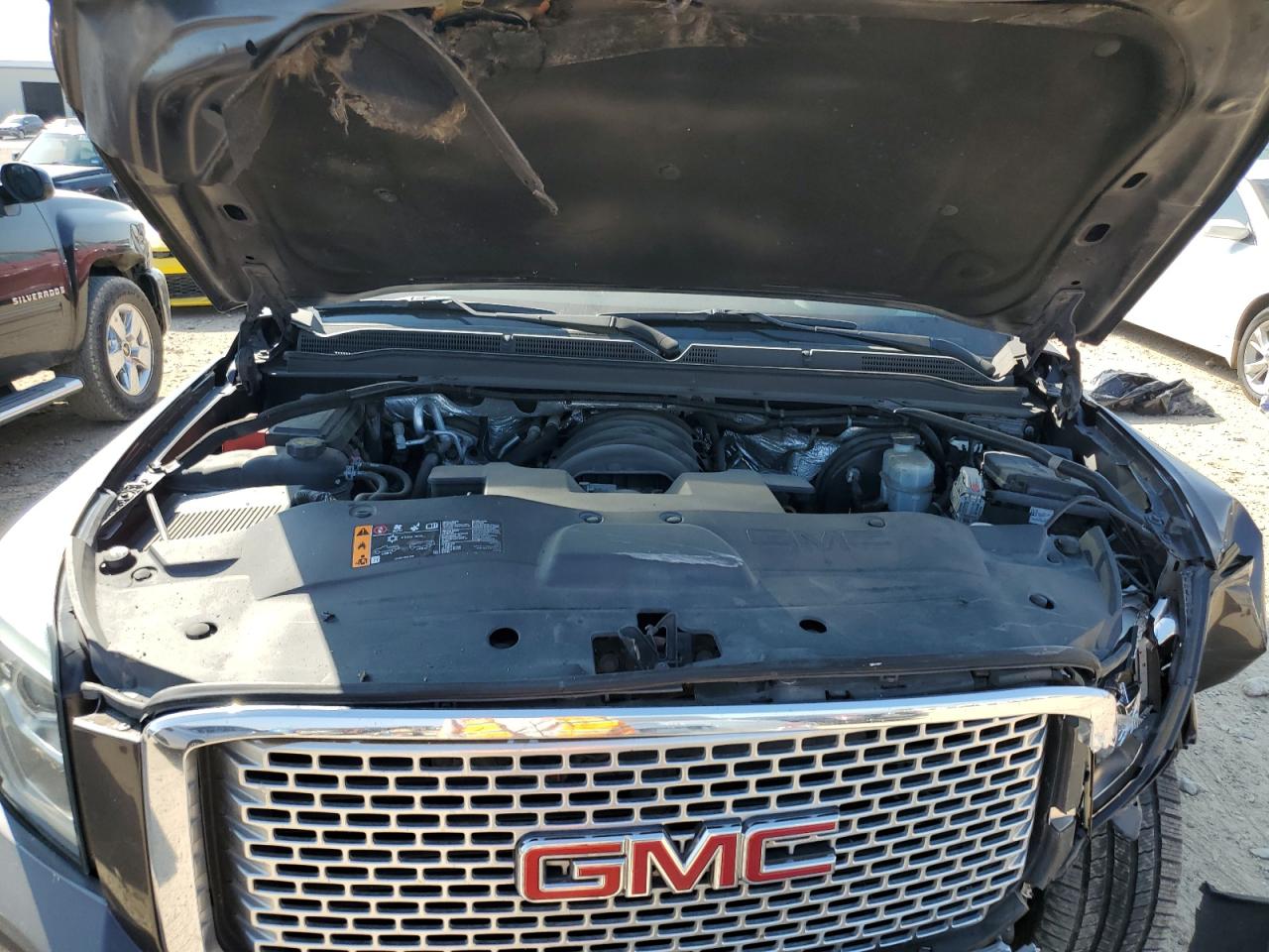 2017 GMC Yukon Xl Denali VIN: 1GKS1HKJ2HR307062 Lot: 89693685