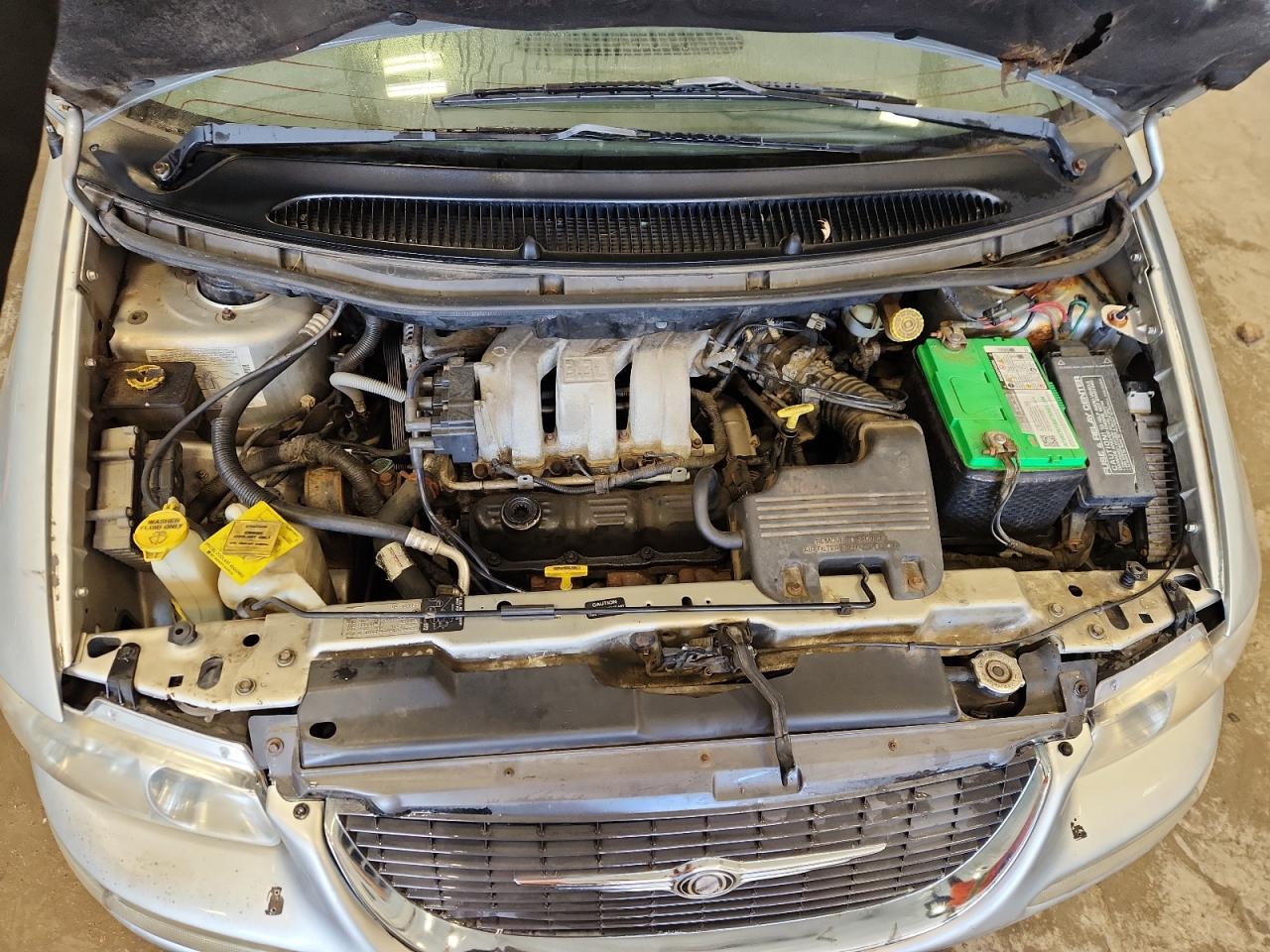 2000 Chrysler Town & Country Lx VIN: 1C4GP44G9YB794635 Lot: 90268495