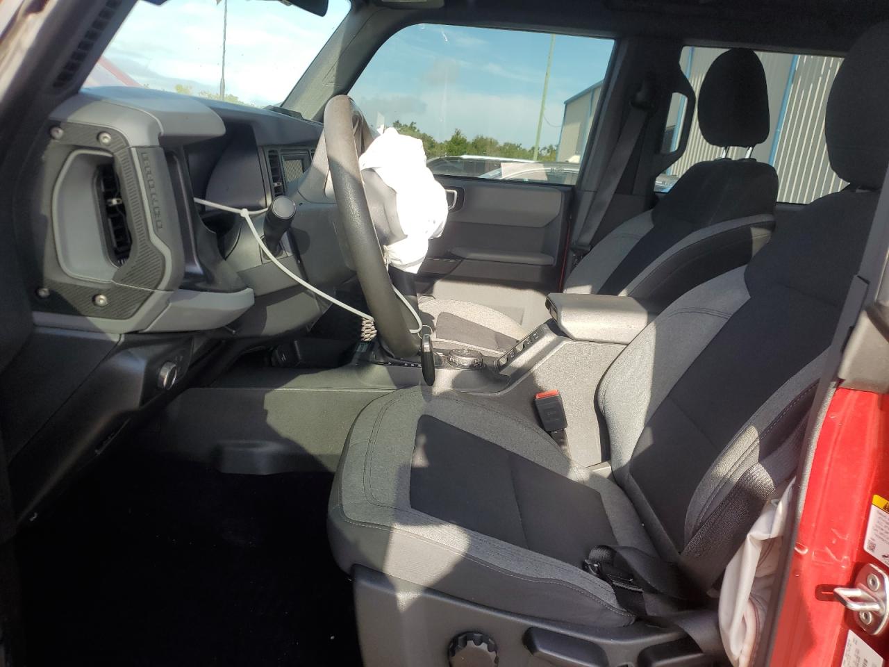 2021 Ford Bronco Base VIN: 1FMDE5BH8MLA79839 Lot: 85903995