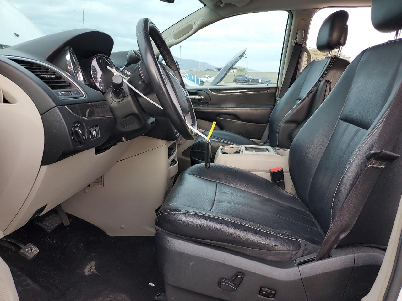 2014 Chrysler Town & Country Touring VIN: 2C4RC1BG3ER210989 Lot: 86330325