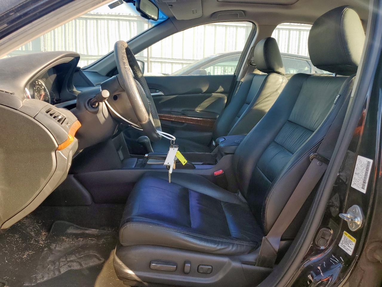 2011 Honda Accord Exl VIN: 1HGCP3F89BA018180 Lot: 82302235