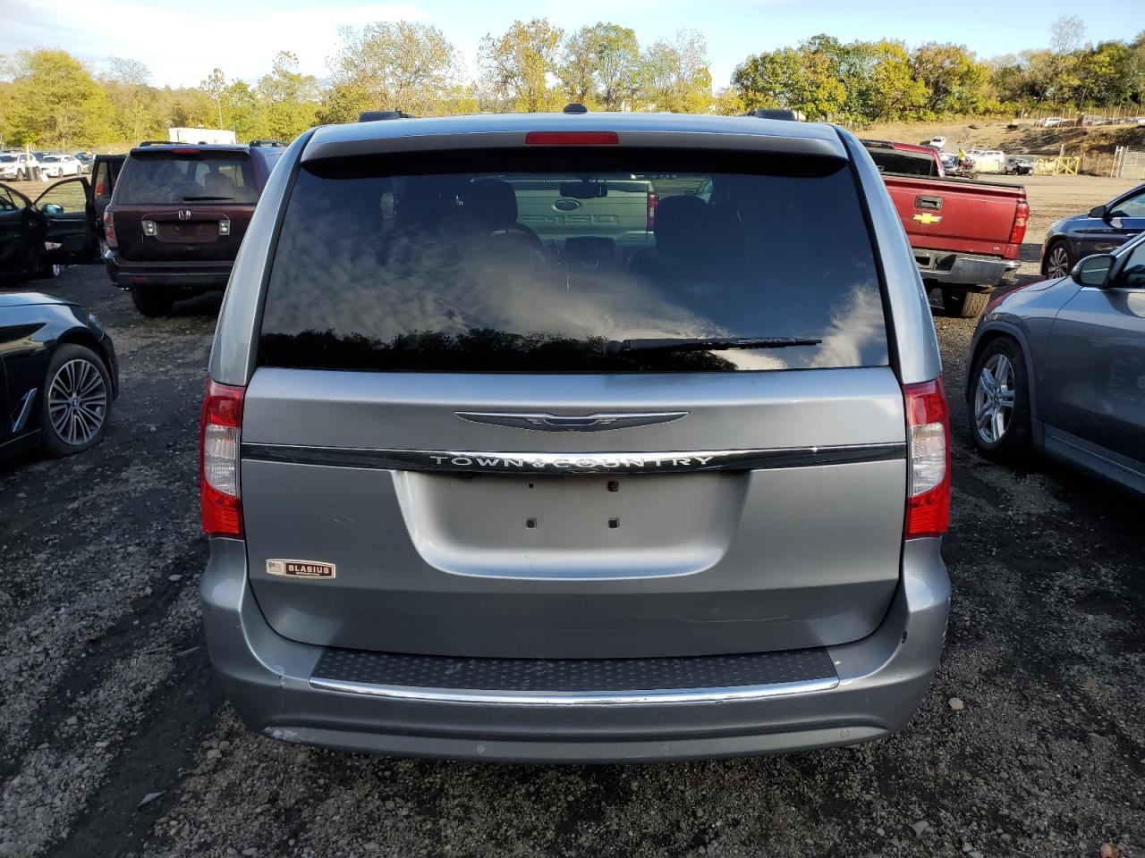 2016 Chrysler Town & Country Touring L VIN: 2C4RC1CG6GR283677 Lot: 82526175