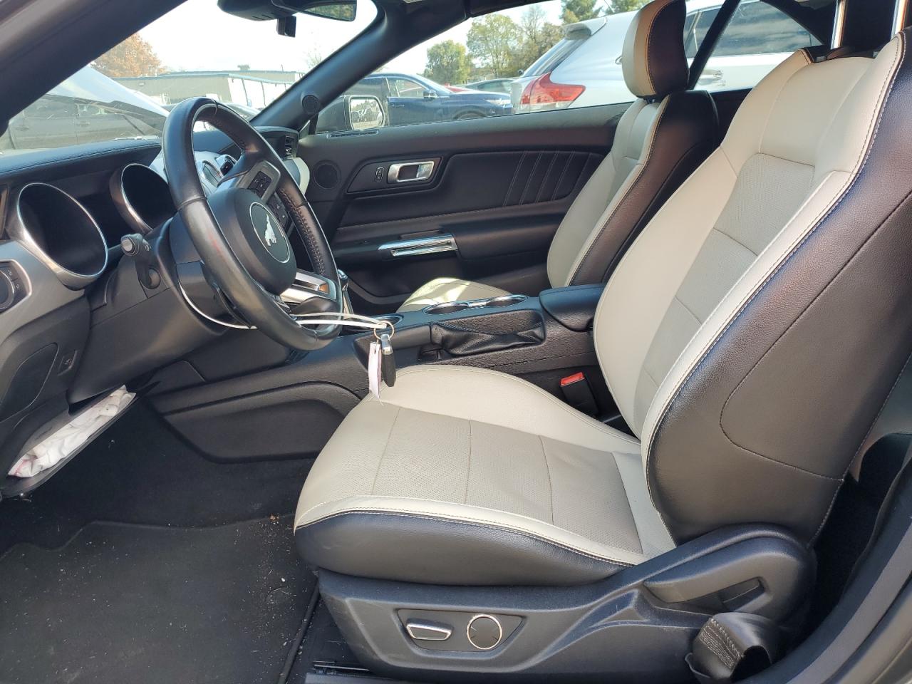 2019 Ford Mustang VIN: 1FATP8UH2K5195781 Lot: 82644735