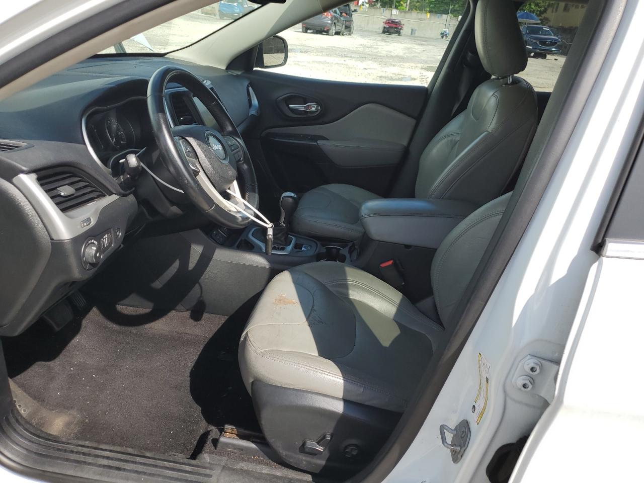 2014 Jeep Cherokee Latitude VIN: 1C4PJLCB1EW170382 Lot: 82411705