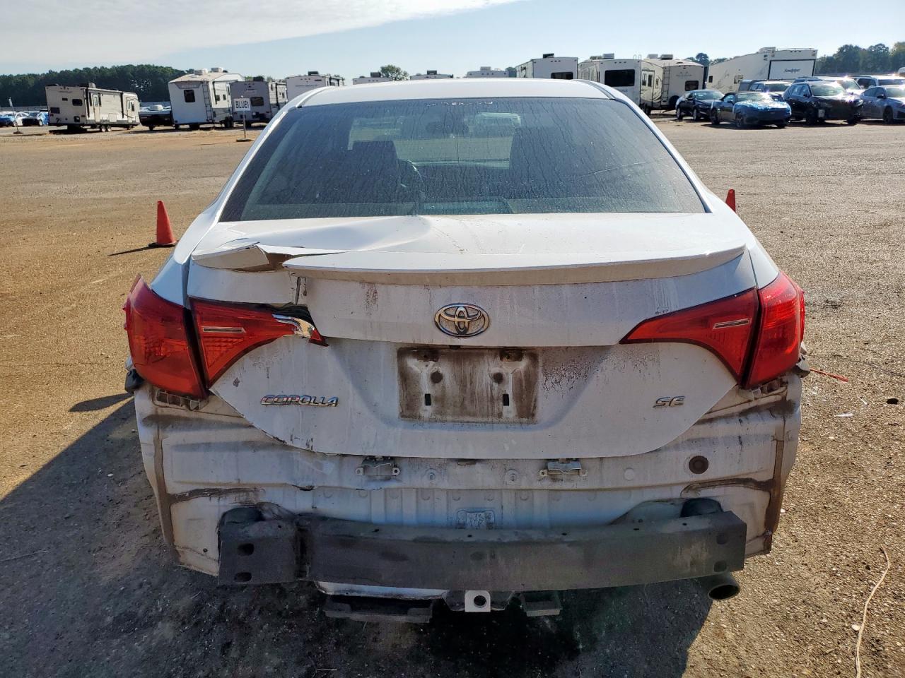 2018 Toyota Corolla L VIN: 5YFBURHE4JP784045 Lot: 85371955