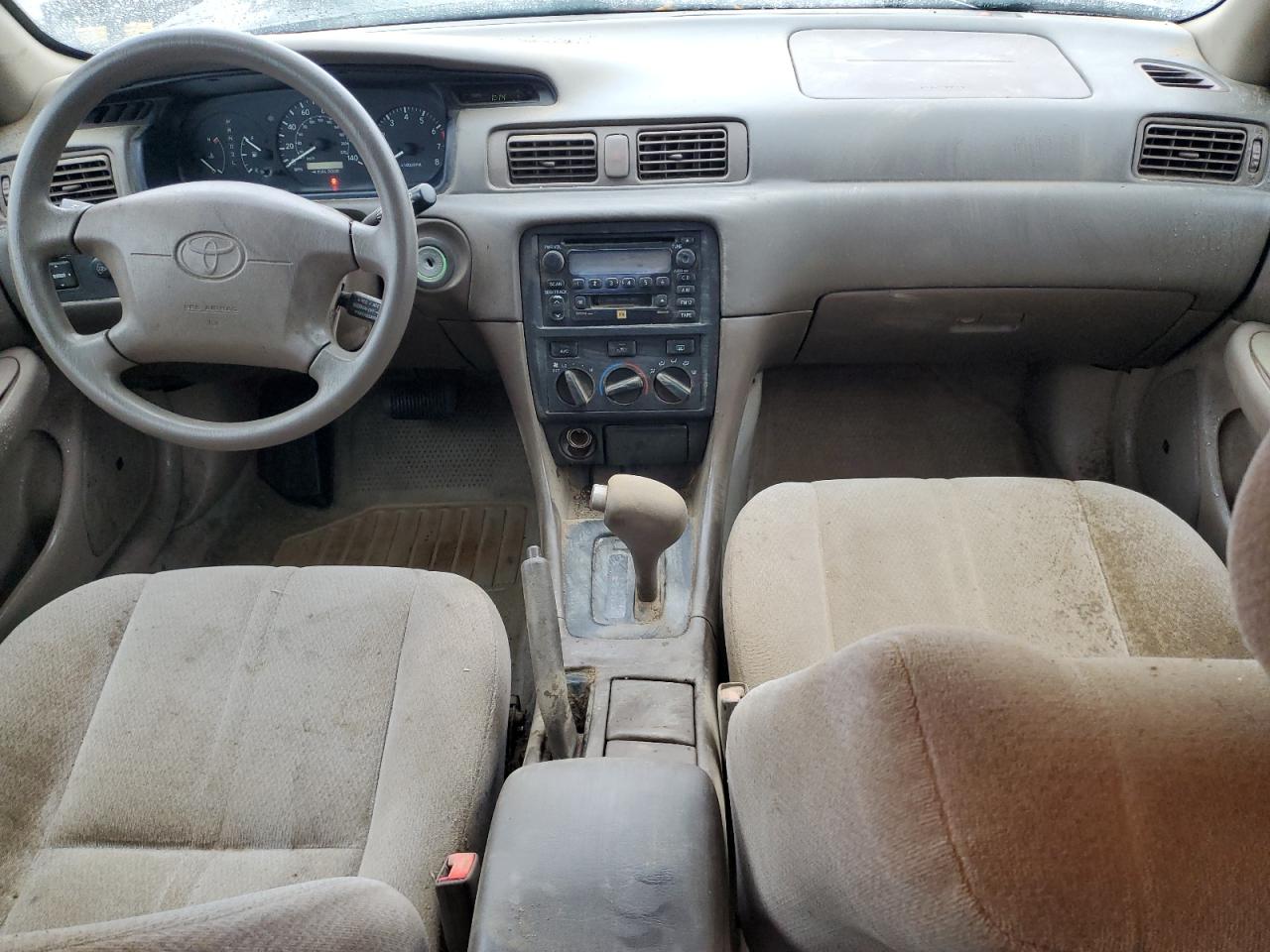 2001 Toyota Camry Le VIN: 4T1BF22K11U118582 Lot: 86474665