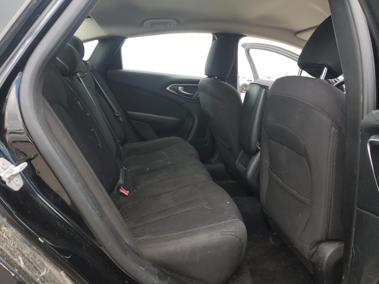 2015 Chrysler 200 Limited VIN: 1C3CCCAB9FN671317 Lot: 82475685