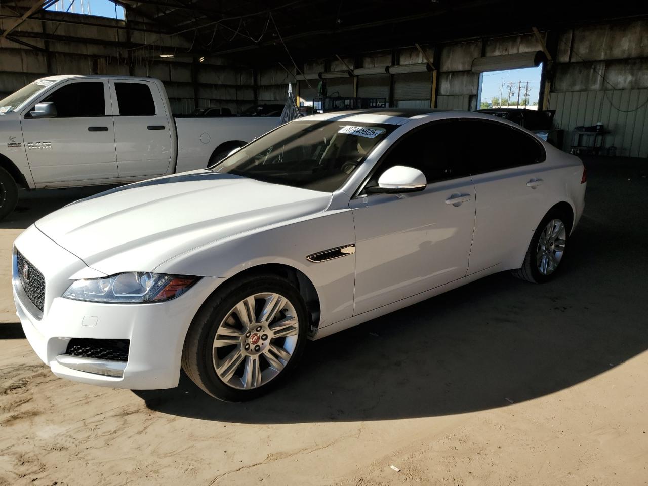 2017 Jaguar Xf Premium