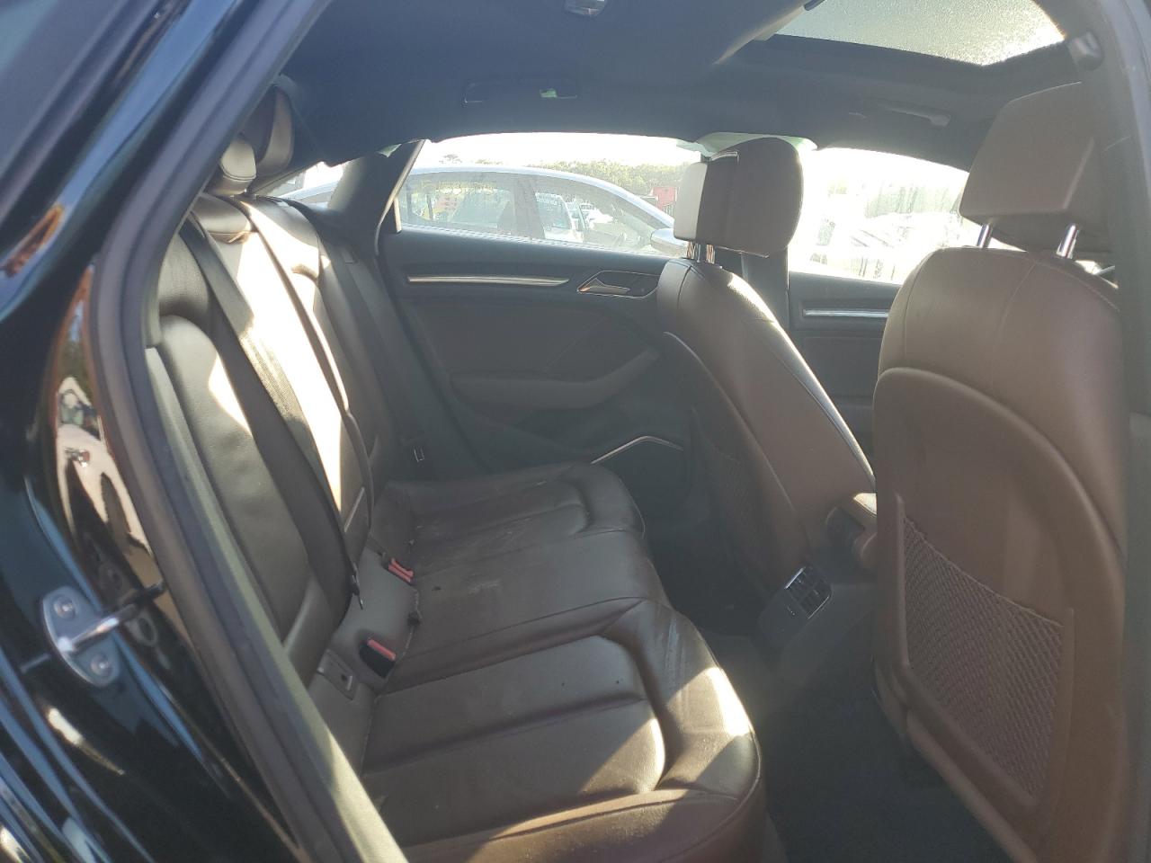 2018 Audi A3 Premium Plus VIN: WAUJ8GFF1J1086560 Lot: 84375075