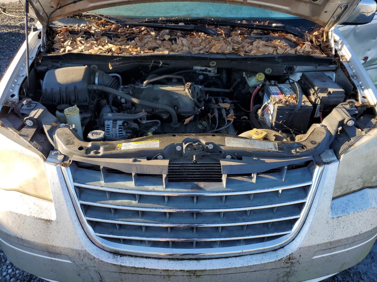 2010 Chrysler Town & Country Lx VIN: 2A4RR4DE0AR137175 Lot: 84613765