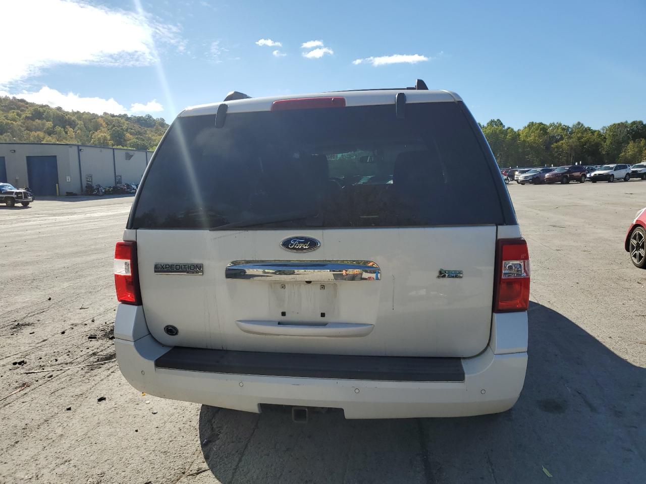 2011 Ford Expedition Limited VIN: 1FMJU2A58BEF04165 Lot: 86285525