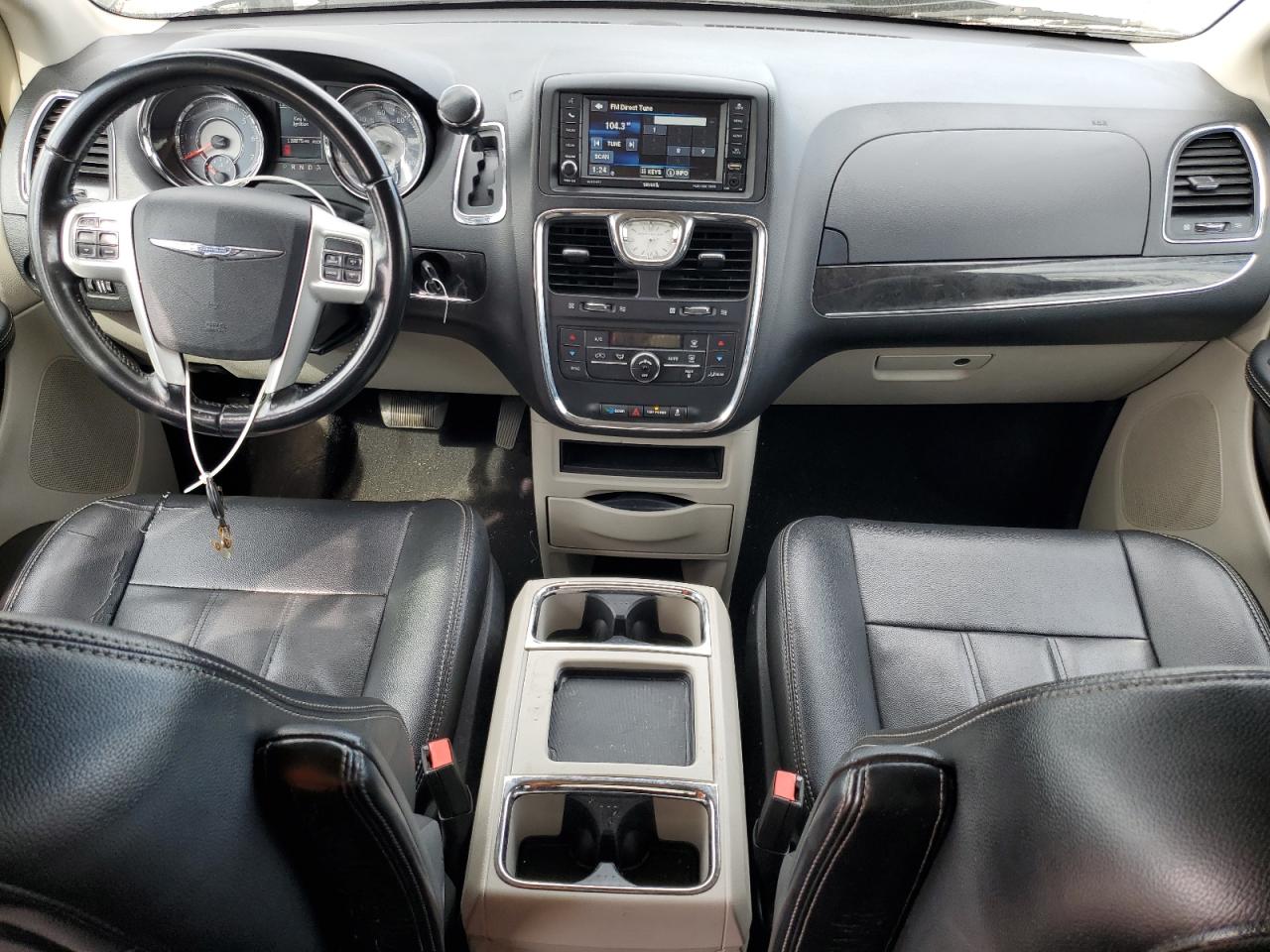 2015 Chrysler Town & Country Touring VIN: 2C4RC1BG2FR595723 Lot: 82221115