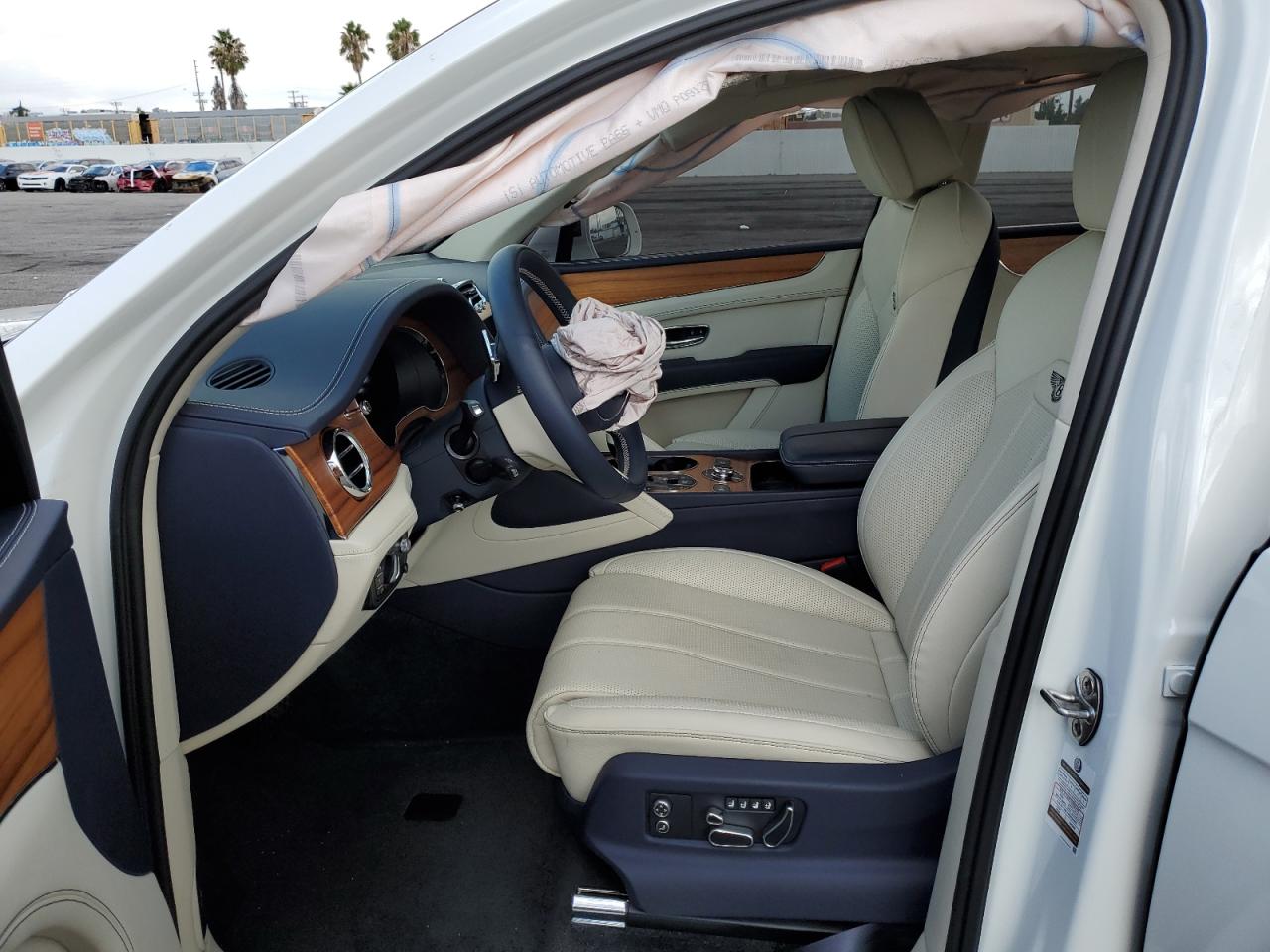 2023 Bentley Bentayga VIN: SJAAT2ZV4PC023927 Lot: 85161035