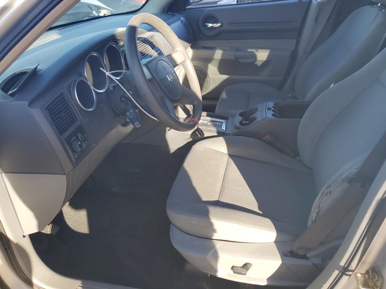 2005 Dodge Magnum Sxt VIN: 2D4FV48V55H649205 Lot: 89725445