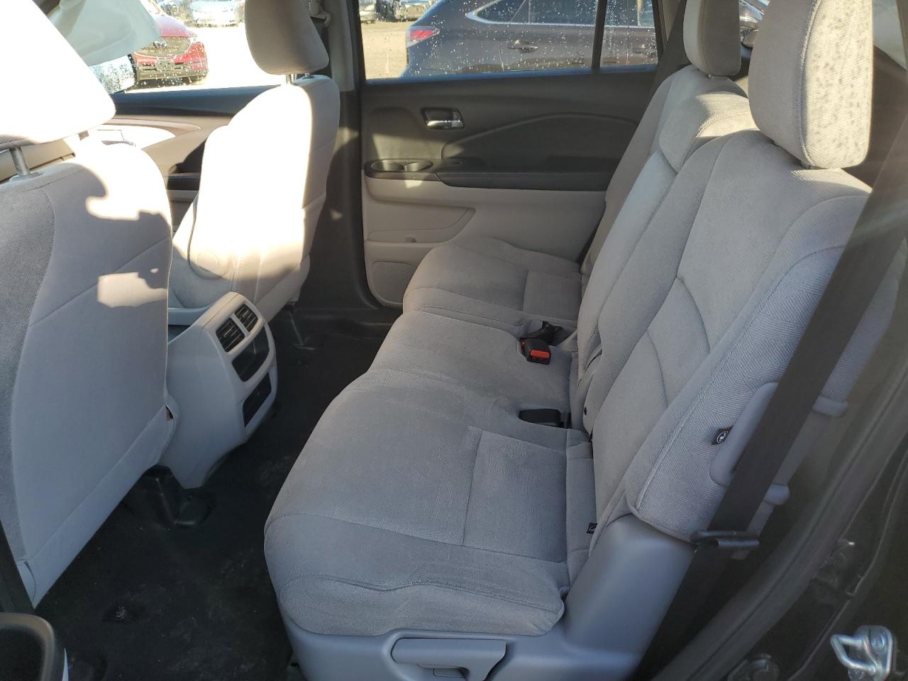 2019 Honda Pilot Lx VIN: 5FNYF6H18KB101163 Lot: 86065585