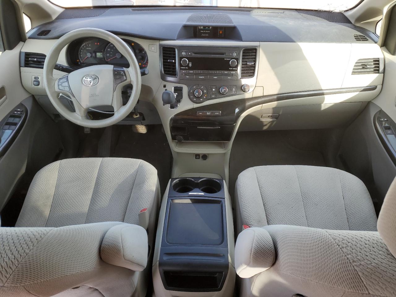 2011 Toyota Sienna Le VIN: 5TDKK3DC4BS054684 Lot: 90935535