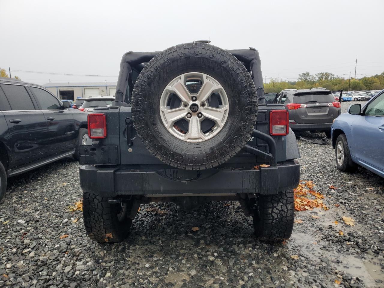 2017 Jeep Wrangler Unlimited Sahara VIN: 1C4BJWEG7HL635225 Lot: 84765185