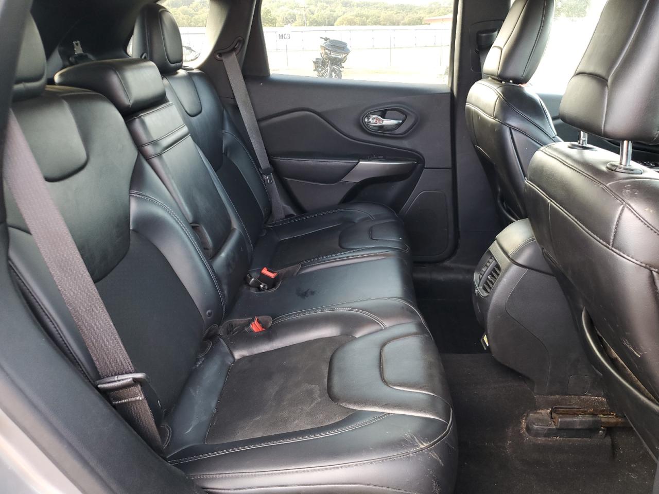2019 Jeep Cherokee Latitude Plus VIN: 1C4PJMLB5KD354723 Lot: 85743765