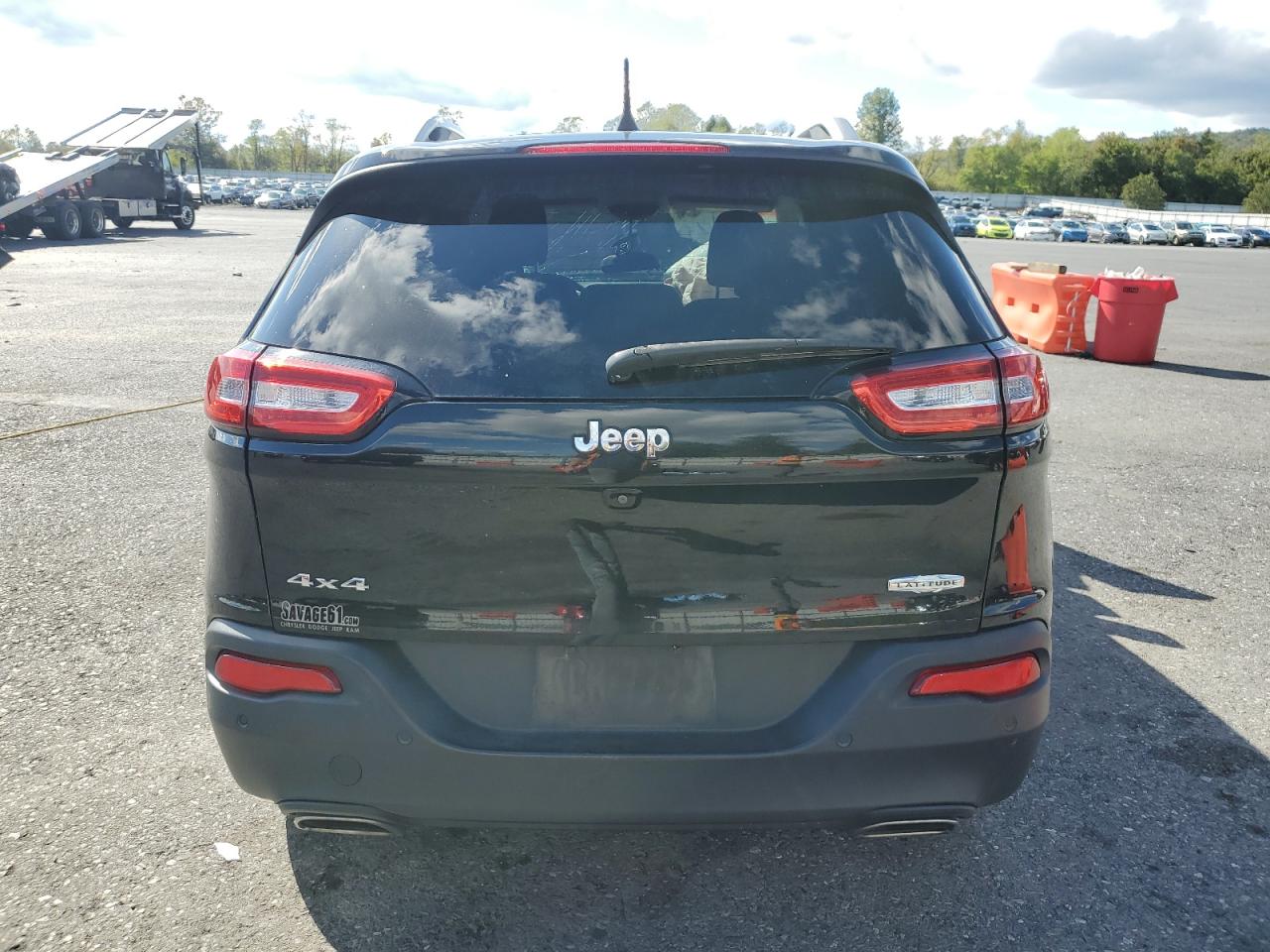 2016 Jeep Cherokee Latitude VIN: 1C4PJMCSXGW279013 Lot: 85688045