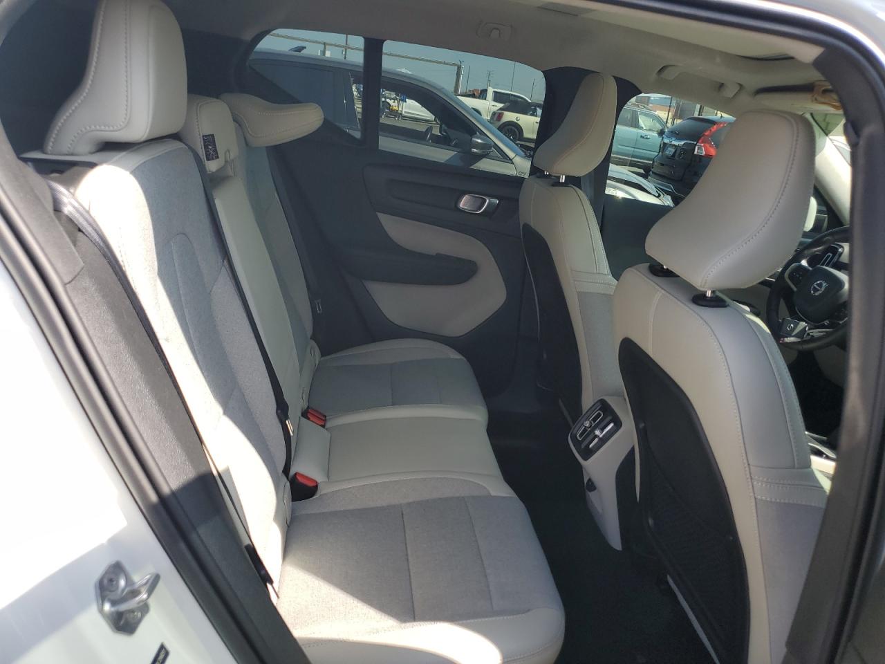 2020 Volvo Xc40 T4 Momentum VIN: YV4AC2HK9L2248251 Lot: 82276615