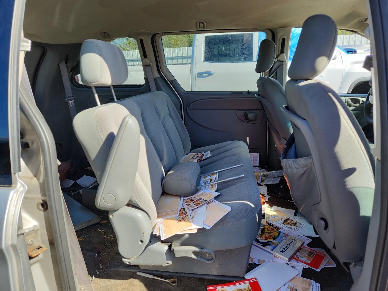 2006 Chrysler Town & Country VIN: 1A4GP45RX6B645044 Lot: 85144665