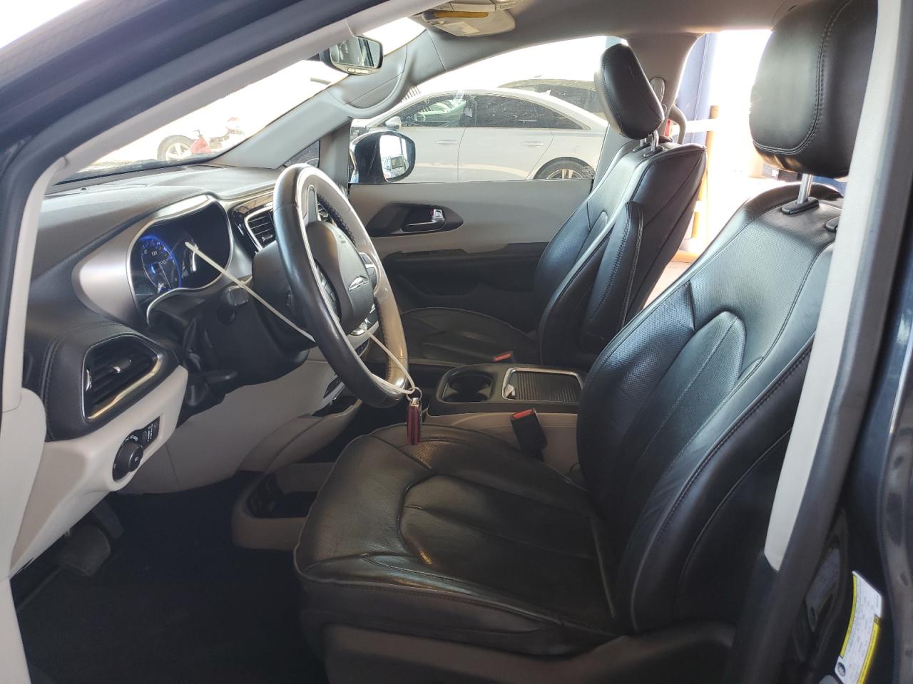 2019 Chrysler Pacifica Limited VIN: 2C4RC1GG5KR673446 Lot: 82000955