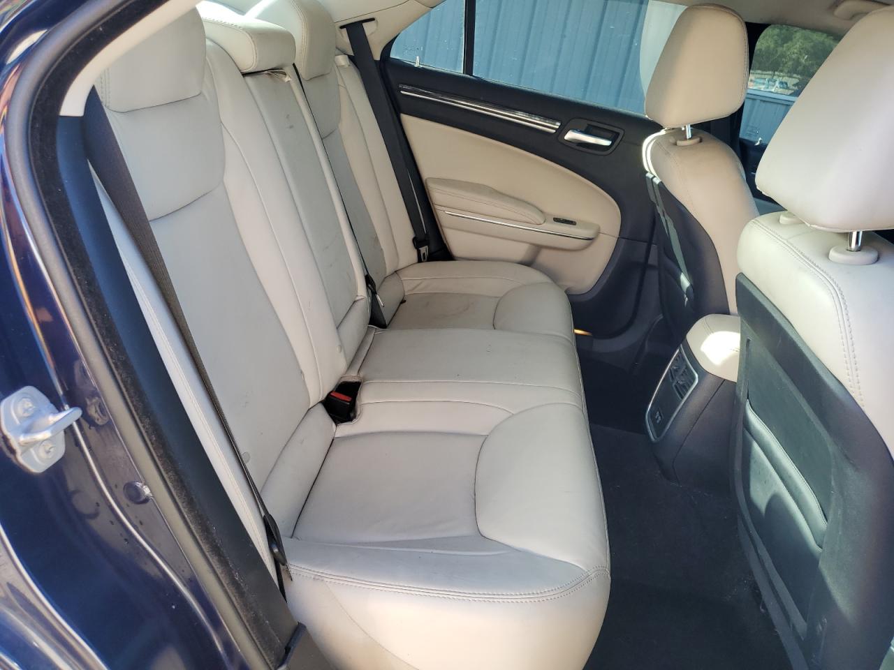 2015 Chrysler 300 Limited VIN: 2C3CCARG4FH736538 Lot: 84786135