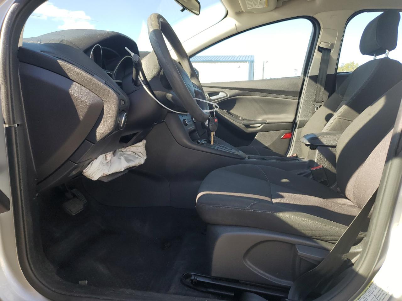 2015 Ford Focus Se VIN: 1FADP3K28FL223039 Lot: 85762645