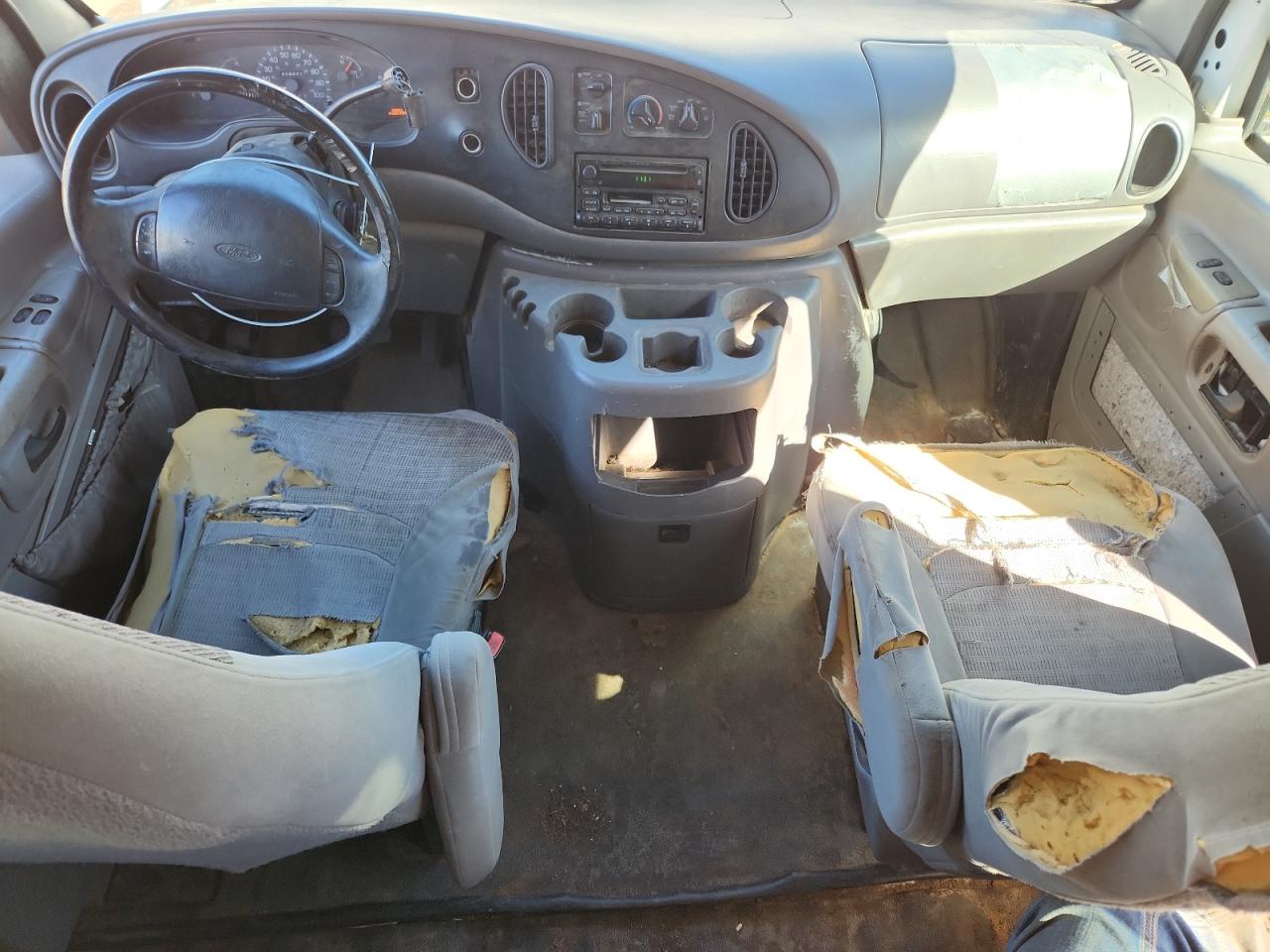 2000 Ford Econoline E350 Super Duty Wagon VIN: 1FBSS31S9YHA60154 Lot: 86685945