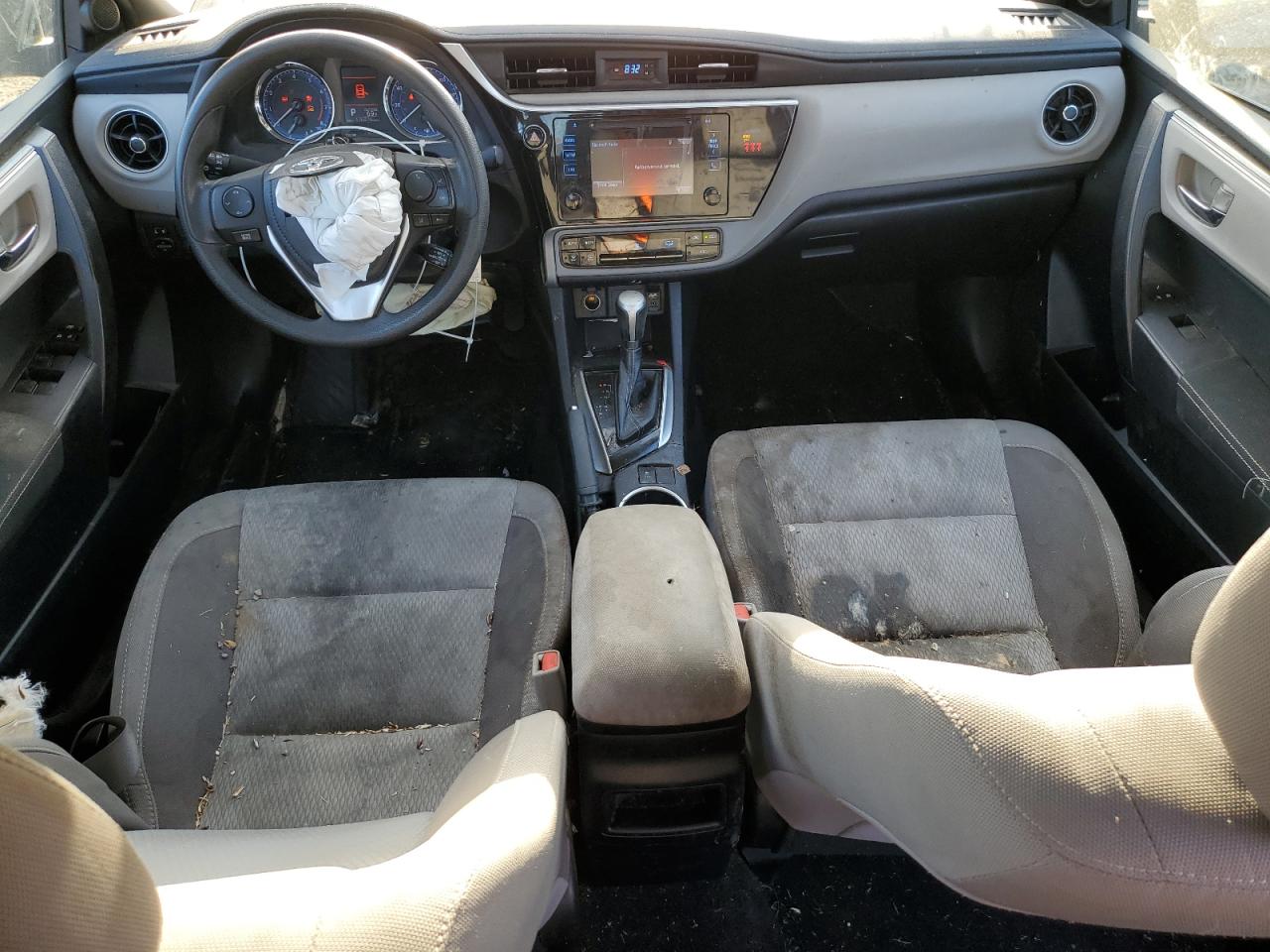 2018 Toyota Corolla L VIN: 2T1BURHE0JC056531 Lot: 84961095