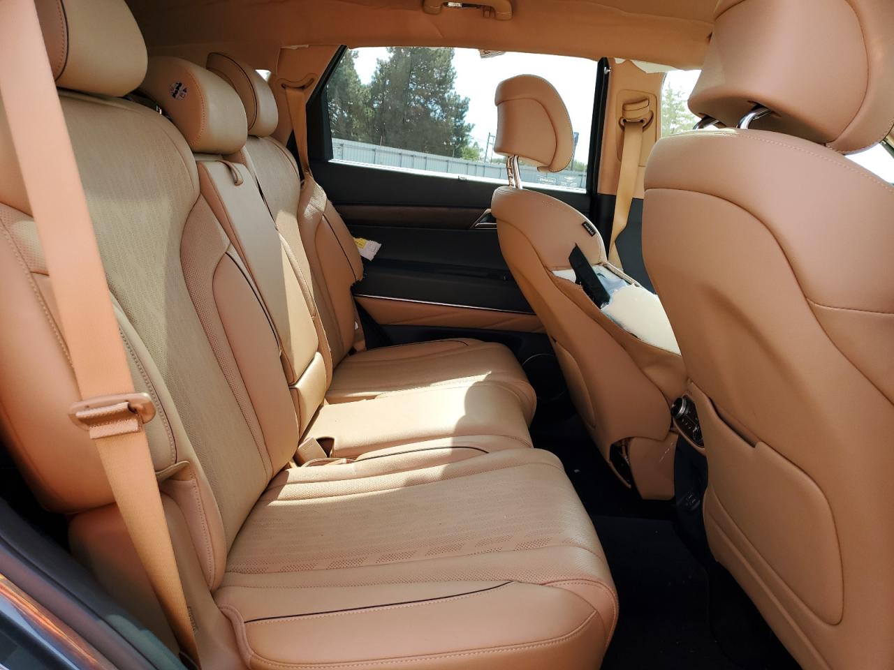 2022 Genesis Gv80 Base VIN: KMUHCESC2NU077948 Lot: 82310395