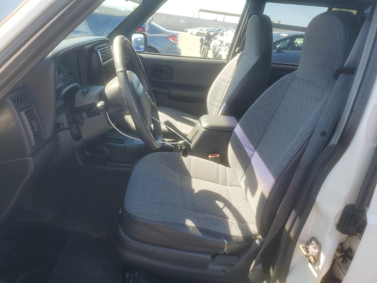 2000 Jeep Cherokee Sport VIN: 1J4FF48S4YL106879 Lot: 85291015