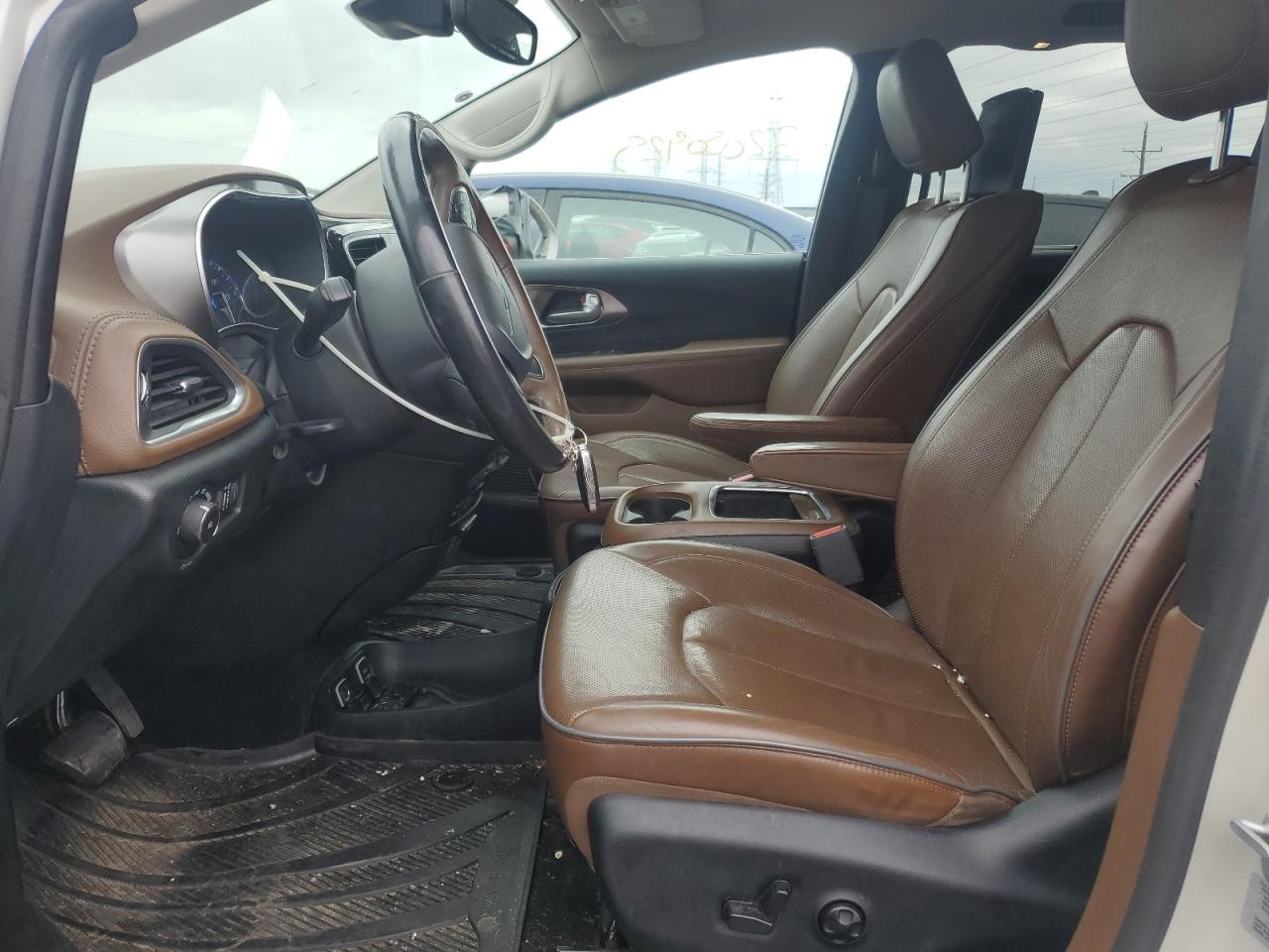 2017 Chrysler Pacifica Limited VIN: 2C4RC1GG1HR648004 Lot: 72050925