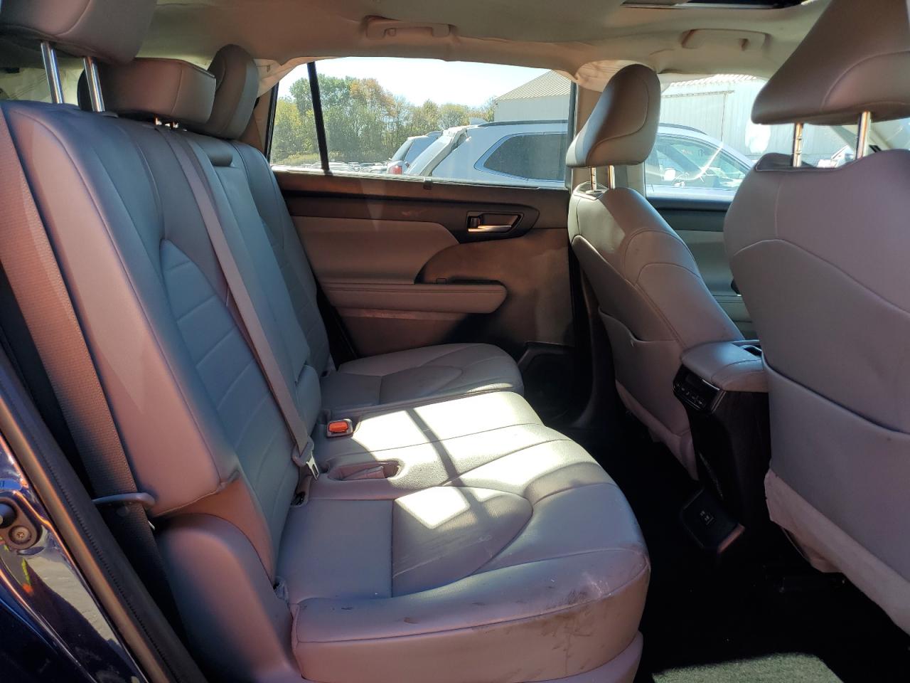 2021 Toyota Highlander Xle VIN: 5TDHZRBH4MS109564 Lot: 81990145