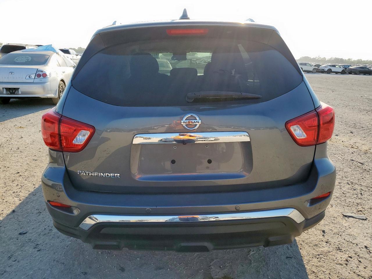 2019 Nissan Pathfinder S VIN: 5N1DR2MN6KC623872 Lot: 82234205