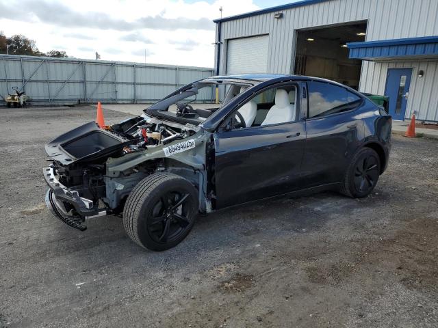 TESLA MODEL Y 2026