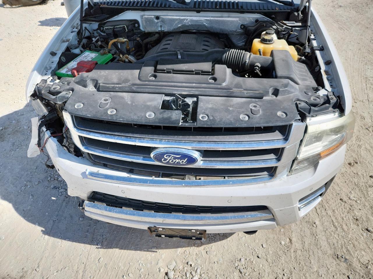 2015 Ford Expedition Limited VIN: 1FMJU2AT1FEF28232 Lot: 84970825