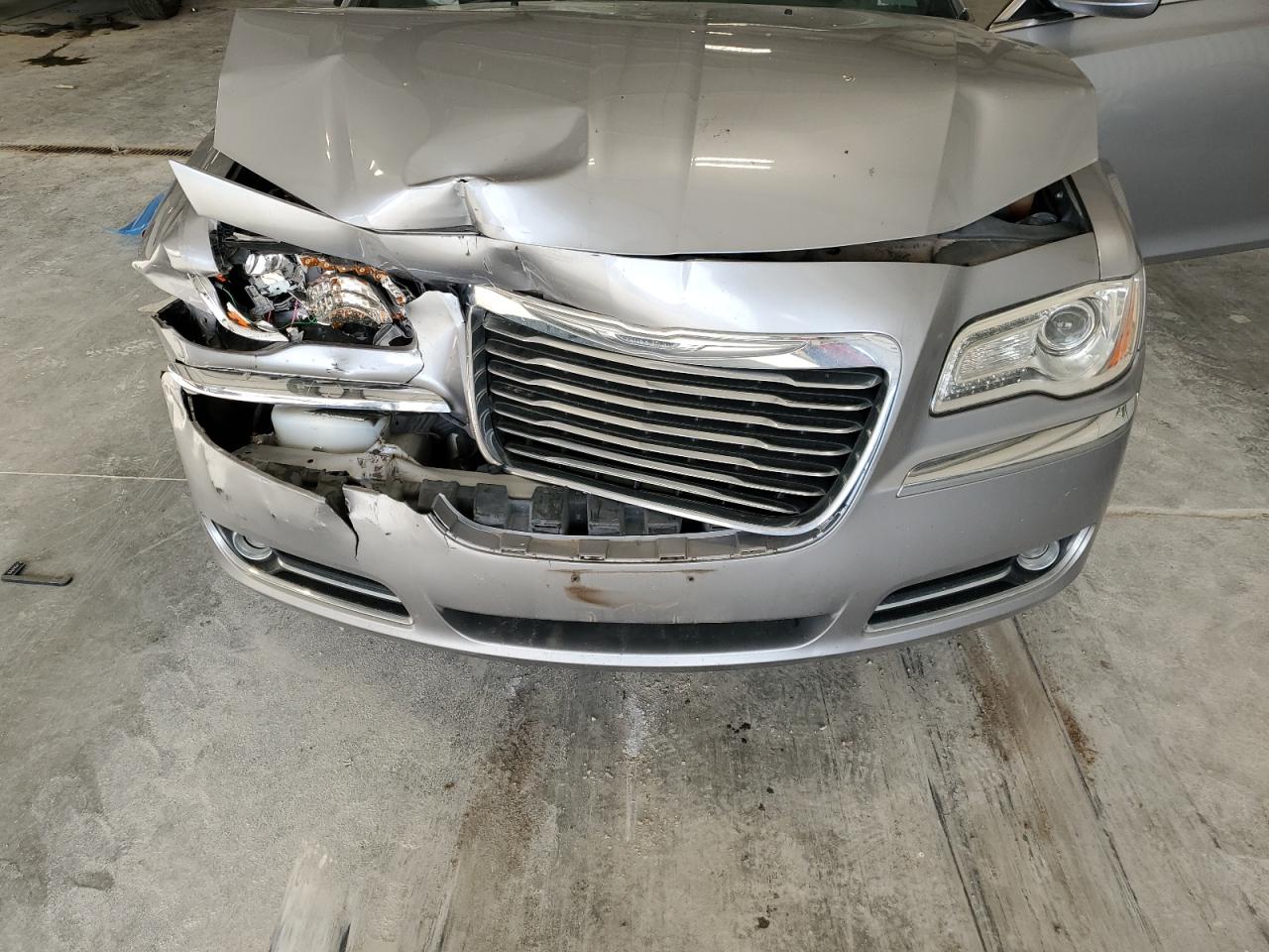 2013 Chrysler 300 VIN: 2C3CCARG8DH581148 Lot: 82498155