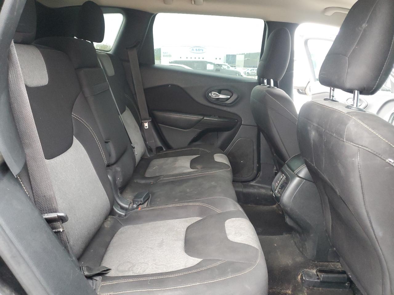 2014 Jeep Cherokee Latitude VIN: 1C4PJLCB7EW322083 Lot: 85558075