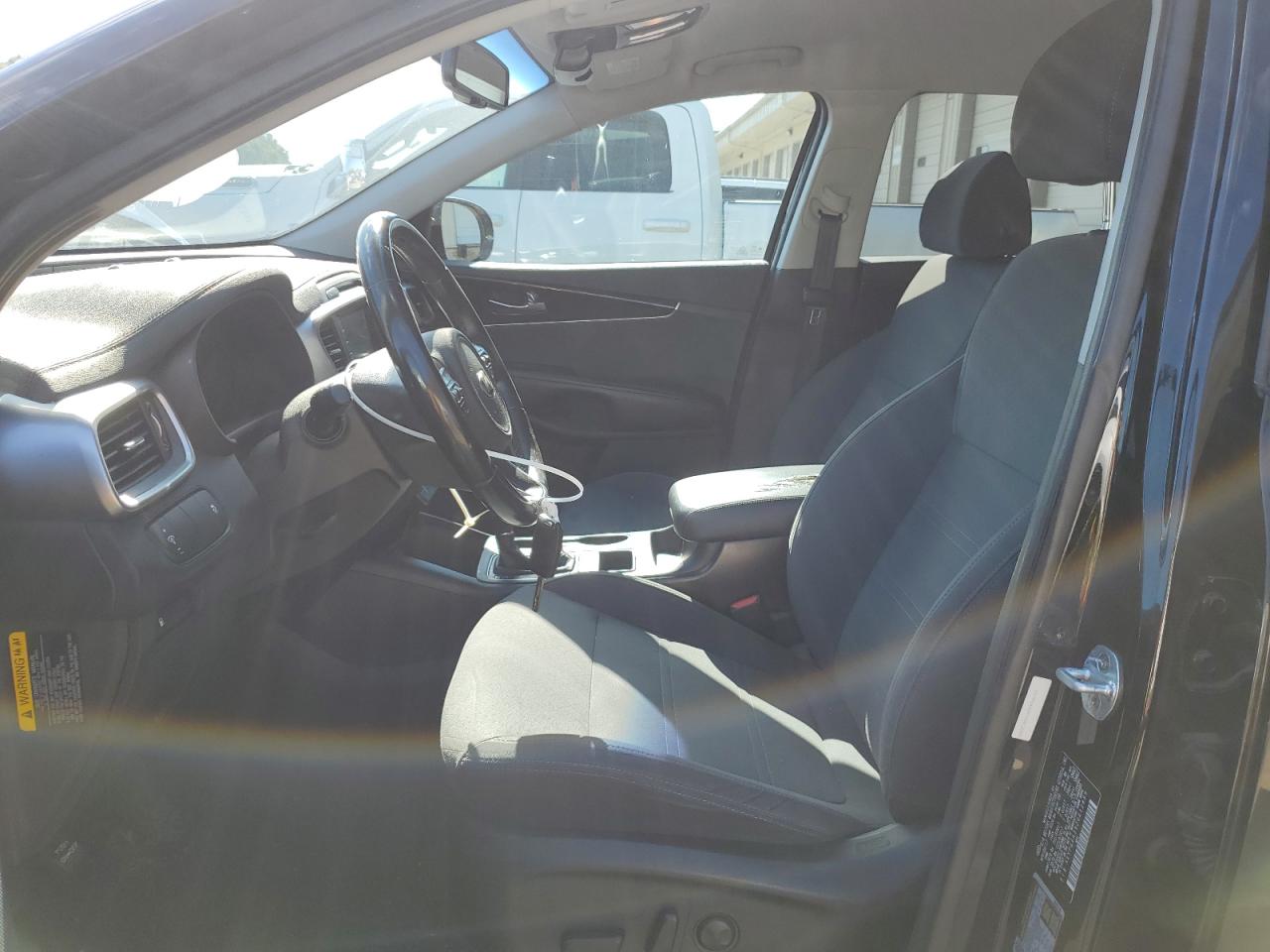 2018 Kia Sorento Lx VIN: 5XYPG4A39JG412889 Lot: 82309405