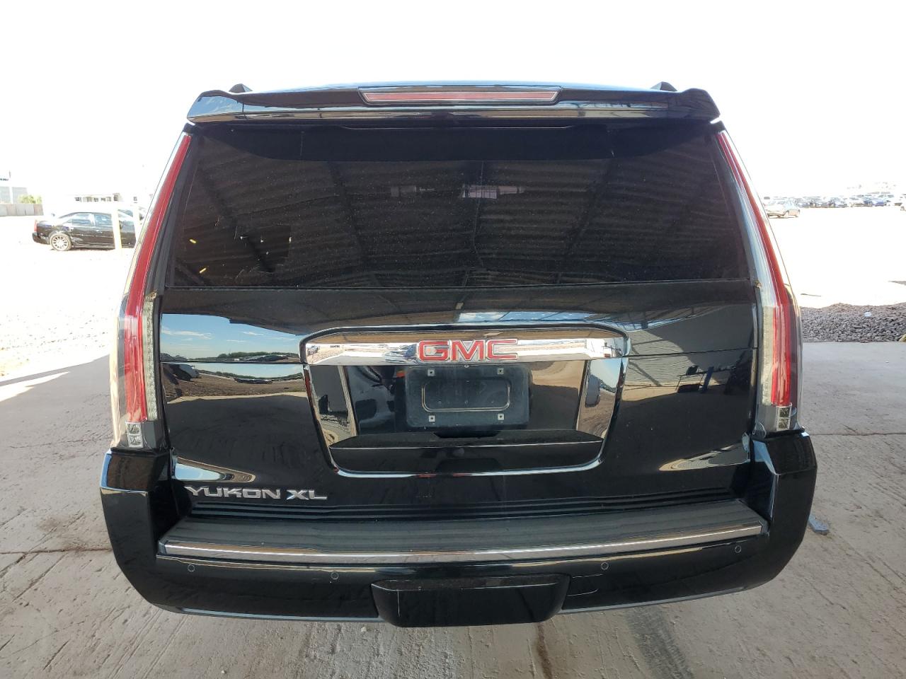 2016 GMC Yukon Xl Denali VIN: 1GKS1HKJ3GR101831 Lot: 89566075