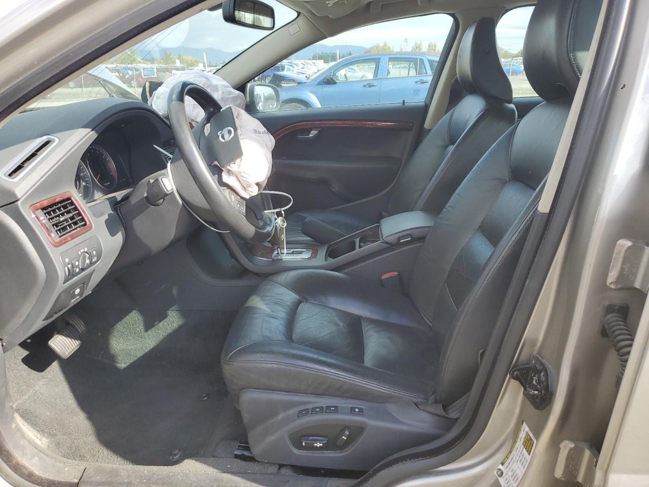 2008 Volvo V70 3.2 VIN: YV1BW982X81010990 Lot: 85146205