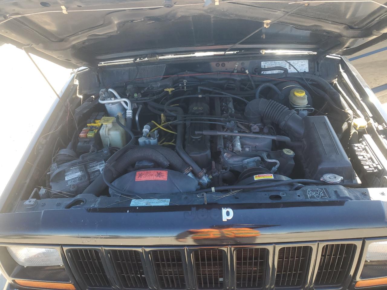 1999 Jeep Cherokee Limited VIN: 1J4FF78S2XL521747 Lot: 90850365