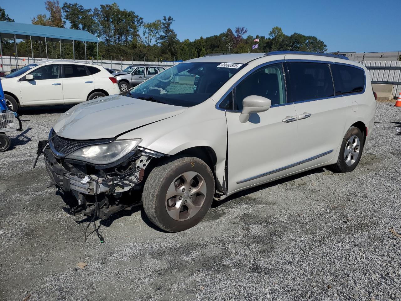 2017 Chrysler Pacifica Touring L Plus VIN: 2C4RC1EG8HR722585 Lot: 85892895