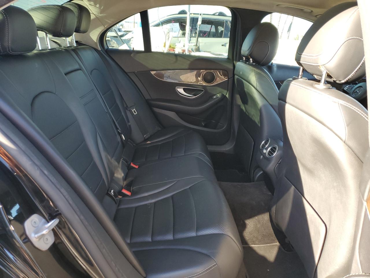 2017 Mercedes-Benz C 300 VIN: 55SWF4JB5HU198781 Lot: 82390635