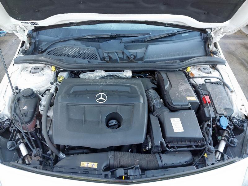 2016 MERCEDES-BENZ A 180 D SE 