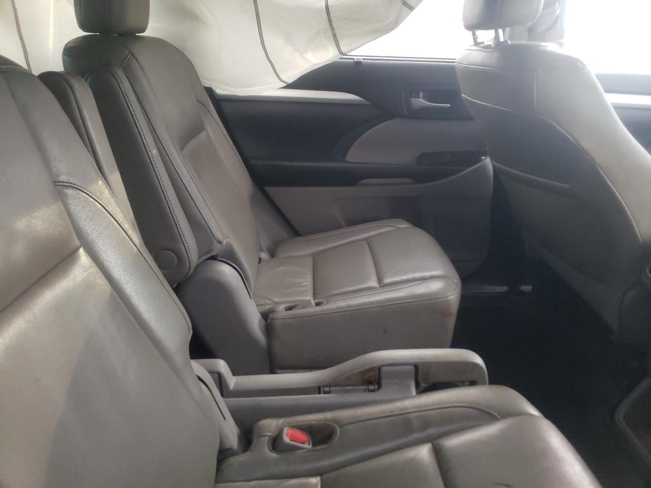 2018 Toyota Highlander Se VIN: 5TDJZRFH6JS486422 Lot: 87083685